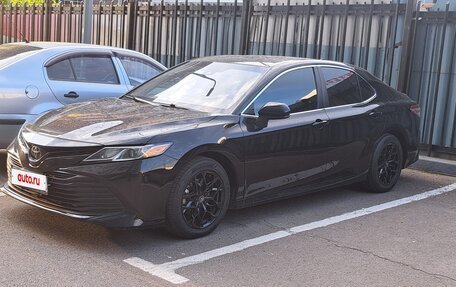 Toyota Camry, 2018 год, 1 850 000 рублей, 2 фотография