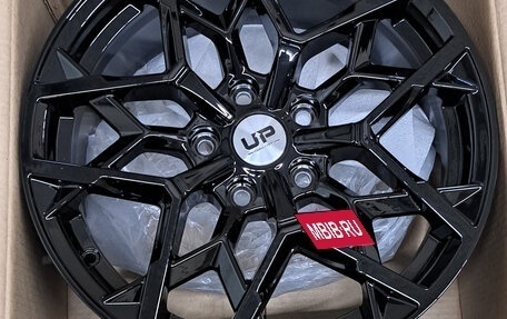 Toyota Camry, 2018 год, 1 850 000 рублей, 11 фотография