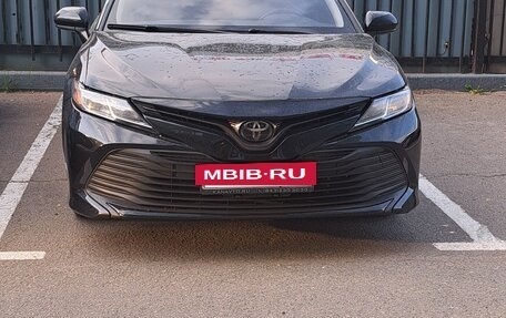 Toyota Camry, 2018 год, 1 850 000 рублей, 3 фотография