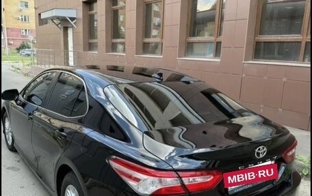 Toyota Camry, 2018 год, 1 850 000 рублей, 5 фотография