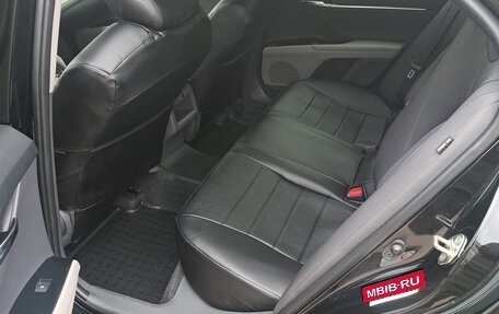 Toyota Camry, 2018 год, 1 850 000 рублей, 13 фотография