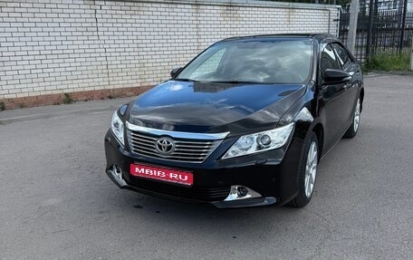 Toyota Camry, 2012 год, 1 950 000 рублей, 1 фотография