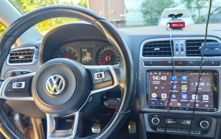 Volkswagen Polo VI (EU Market), 2018 год, 1 250 000 рублей, 1 фотография