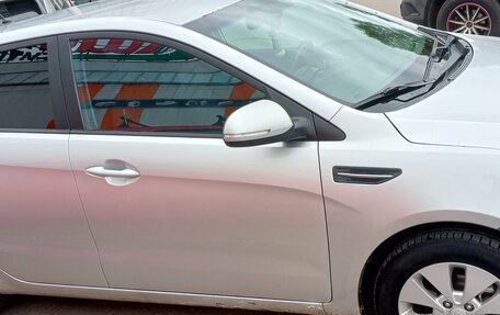 KIA Rio III рестайлинг, 2012 год, 550 000 рублей, 2 фотография