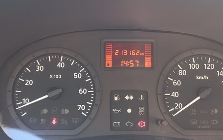 Renault Logan I, 2014 год, 410 000 рублей, 2 фотография
