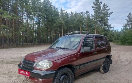 Chevrolet Niva I рестайлинг, 2004 год, 228 000 рублей, 2 фотография