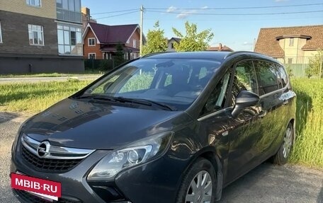 Opel Zafira C рестайлинг, 2013 год, 700 000 рублей, 3 фотография