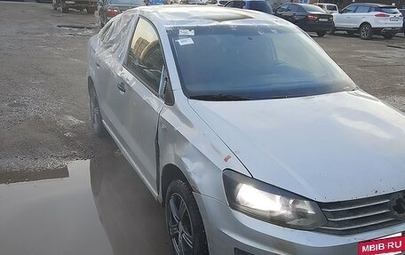 Volkswagen Polo VI (EU Market), 2016 год, 220 000 рублей, 2 фотография