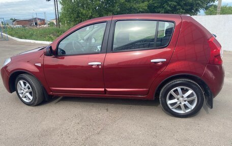 Renault Sandero I, 2012 год, 650 000 рублей, 2 фотография