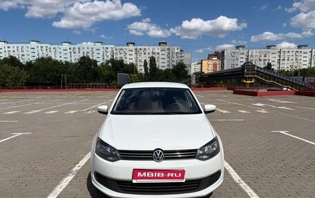 Volkswagen Polo VI (EU Market), 2014 год, 800 000 рублей, 1 фотография