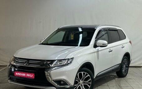 Mitsubishi Outlander III рестайлинг 3, 2017 год, 2 050 000 рублей, 1 фотография