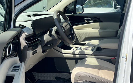 KIA Carnival, 2024 год, 5 390 000 рублей, 15 фотография