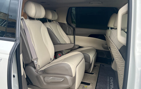 KIA Carnival, 2024 год, 5 390 000 рублей, 37 фотография