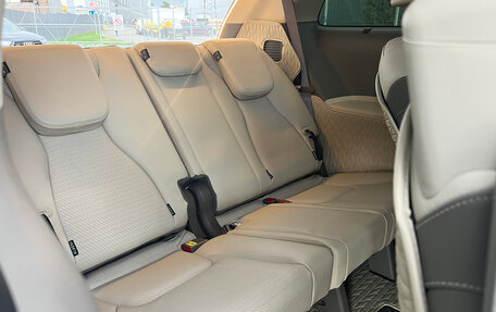 KIA Carnival, 2024 год, 5 390 000 рублей, 38 фотография