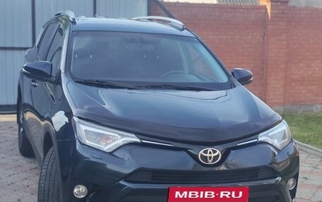 Toyota RAV4, 2018 год, 2 600 000 рублей, 2 фотография
