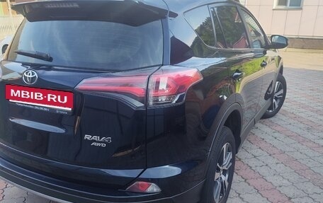 Toyota RAV4, 2018 год, 2 600 000 рублей, 6 фотография