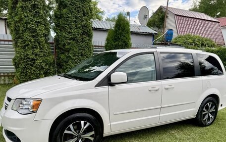 Dodge Caravan V, 2011 год, 1 495 000 рублей, 3 фотография