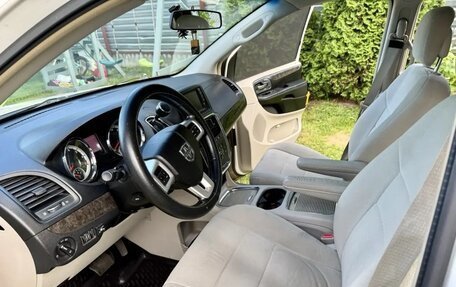 Dodge Caravan V, 2011 год, 1 495 000 рублей, 8 фотография