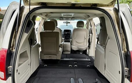 Dodge Caravan V, 2011 год, 1 495 000 рублей, 18 фотография