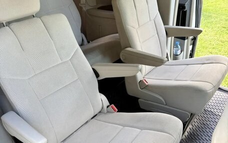 Dodge Caravan V, 2011 год, 1 495 000 рублей, 15 фотография