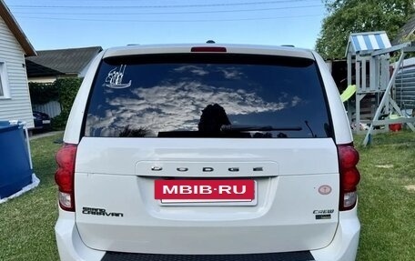 Dodge Caravan V, 2011 год, 1 495 000 рублей, 21 фотография