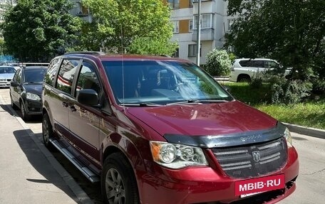 Dodge Caravan V, 2008 год, 820 000 рублей, 2 фотография