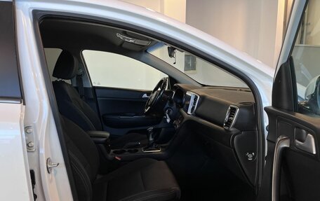 KIA Sportage IV рестайлинг, 2018 год, 1 945 000 рублей, 28 фотография