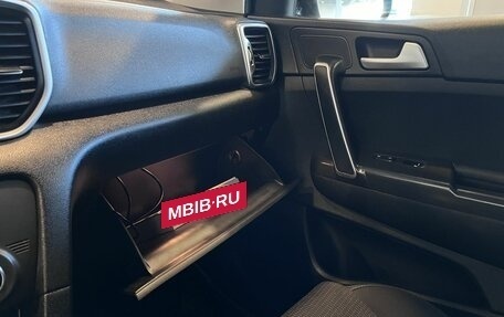 KIA Sportage IV рестайлинг, 2018 год, 1 945 000 рублей, 29 фотография