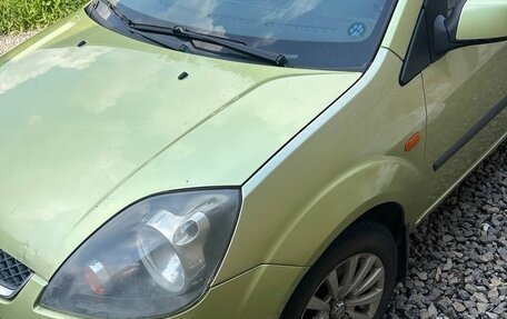 Ford Fiesta, 2006 год, 320 000 рублей, 2 фотография