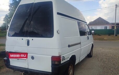 Volkswagen Transporter T4, 1993 год, 330 000 рублей, 3 фотография