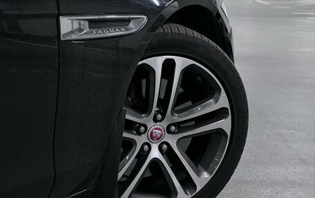 Jaguar XE I рестайлинг, 2016 год, 1 900 000 рублей, 7 фотография