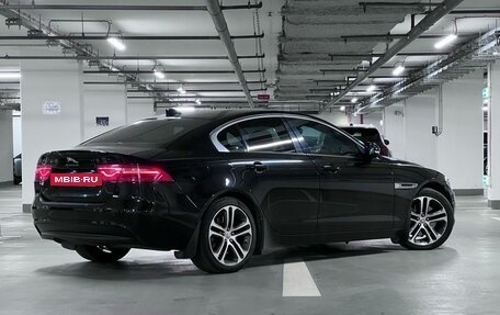 Jaguar XE I рестайлинг, 2016 год, 1 900 000 рублей, 5 фотография