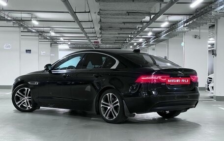 Jaguar XE I рестайлинг, 2016 год, 1 900 000 рублей, 3 фотография