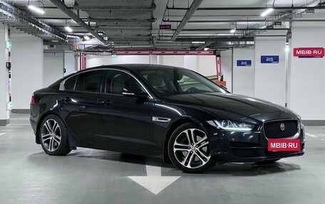 Jaguar XE I рестайлинг, 2016 год, 1 900 000 рублей, 4 фотография