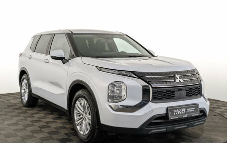 Mitsubishi Outlander, 2023 год, 3 800 000 рублей, 3 фотография