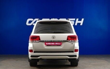 Toyota Land Cruiser 200, 2017 год, 6 527 077 рублей, 4 фотография