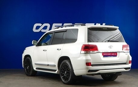 Toyota Land Cruiser 200, 2017 год, 6 527 077 рублей, 2 фотография