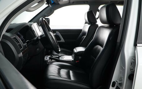 Toyota Land Cruiser 200, 2017 год, 6 527 077 рублей, 13 фотография