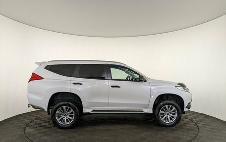 Mitsubishi Pajero Sport III рестайлинг, 2018 год, 3 200 000 рублей, 4 фотография