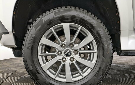 Mitsubishi Pajero Sport III рестайлинг, 2018 год, 3 200 000 рублей, 18 фотография