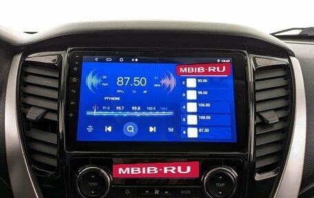 Mitsubishi Pajero Sport III рестайлинг, 2018 год, 3 200 000 рублей, 15 фотография