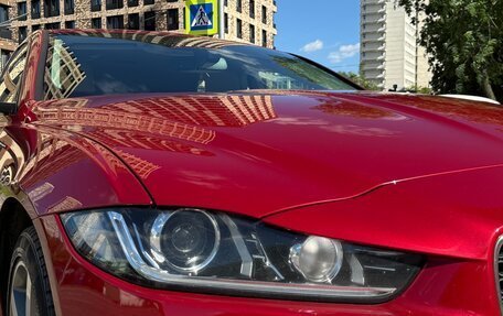 Jaguar XE I рестайлинг, 2016 год, 2 400 000 рублей, 3 фотография