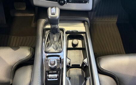 Volvo XC90 II рестайлинг, 2019 год, 4 750 000 рублей, 24 фотография