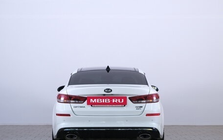 KIA Optima IV, 2018 год, 2 349 000 рублей, 6 фотография