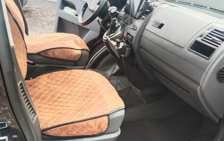 Volkswagen Caravelle T5, 2007 год, 999 000 рублей, 9 фотография