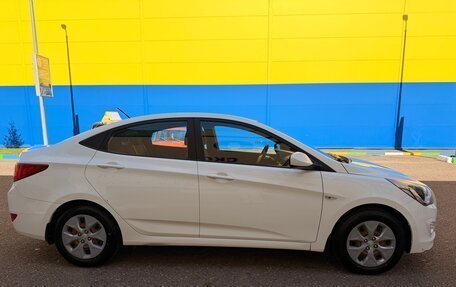 Hyundai Solaris II рестайлинг, 2016 год, 990 000 рублей, 3 фотография
