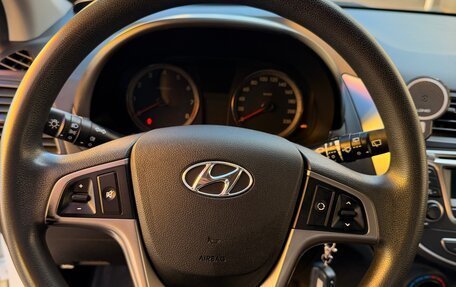 Hyundai Solaris II рестайлинг, 2016 год, 990 000 рублей, 17 фотография