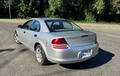 Dodge Stratus II, 2003 год, 260 000 рублей, 3 фотография