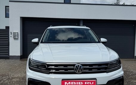 Volkswagen Tiguan II, 2020 год, 3 250 000 рублей, 8 фотография