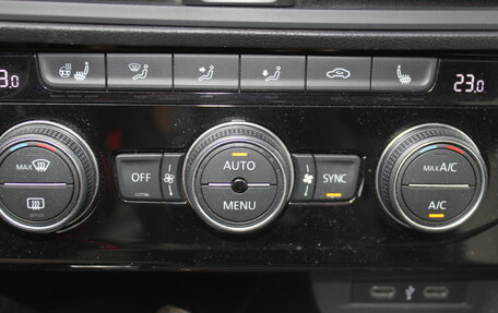 Volkswagen Jetta VII, 2020 год, 1 717 000 рублей, 27 фотография